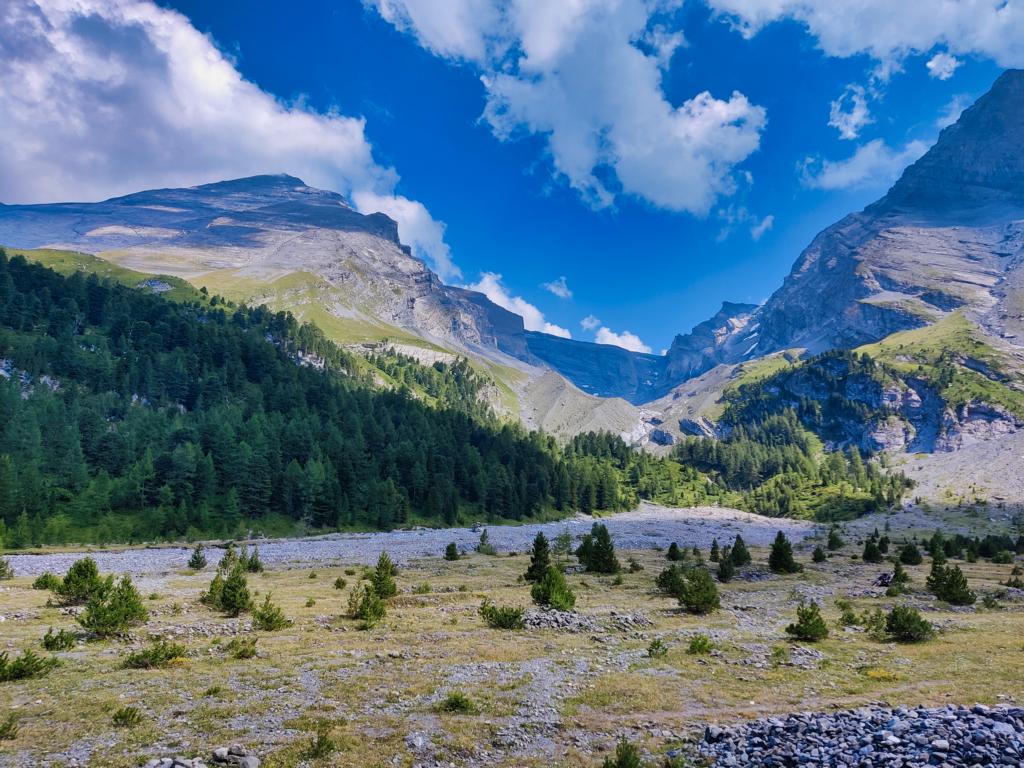 Foto während der Wanderung vom Sunnbüel zum Schwarzgrätli, Blick zum Schwarzgletscher.